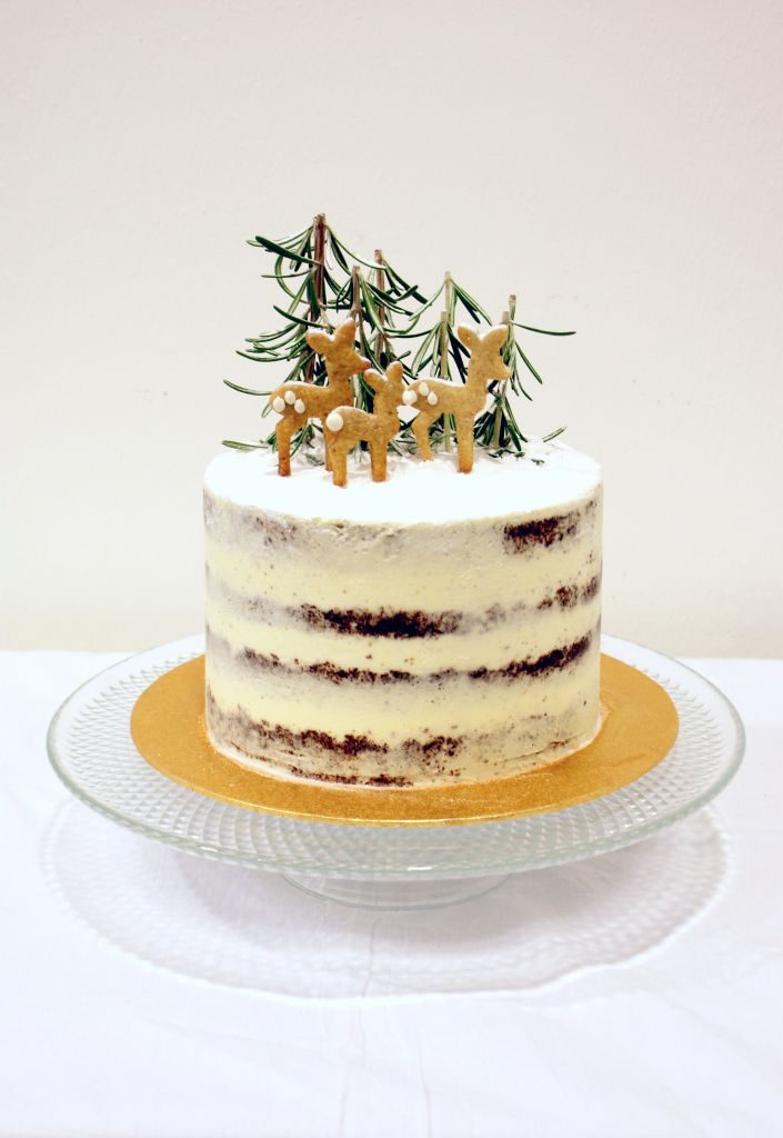 Naked Cake mit Wildblumen